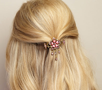 Hair Claws- 3 Simple Hairstyles you can try in 3 minutes