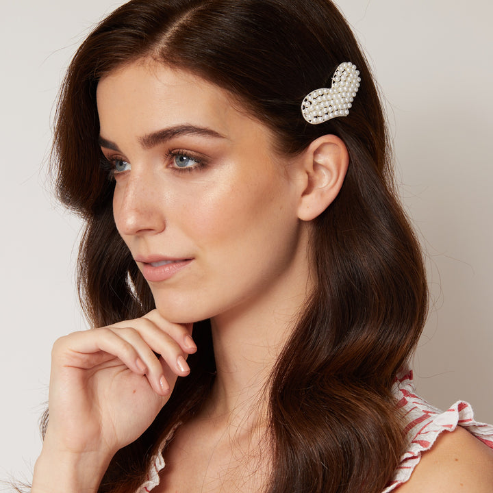 pearl heart hair clip, elegant heart shaped hair accessory, vintage inspired pearl barrette, romantic hair clip for hair down, stylish decorative hair slide