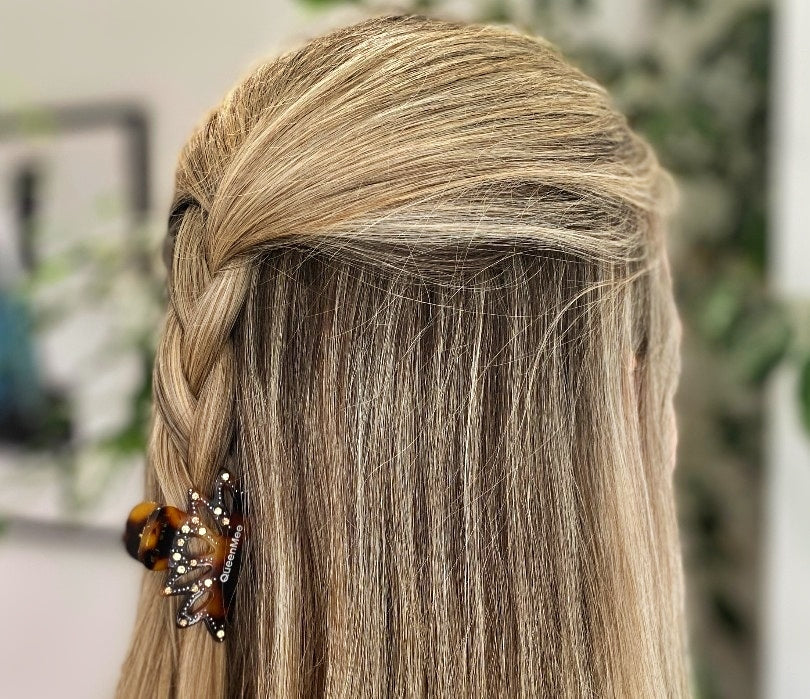 Small Hair Claw Hairstyles Half Up Half Down Braid With Small Tortoiseshell Hair Claw 