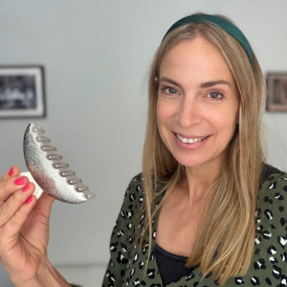 how to use large hair claw clips for thick hair amanda waterstone queenmee accessories