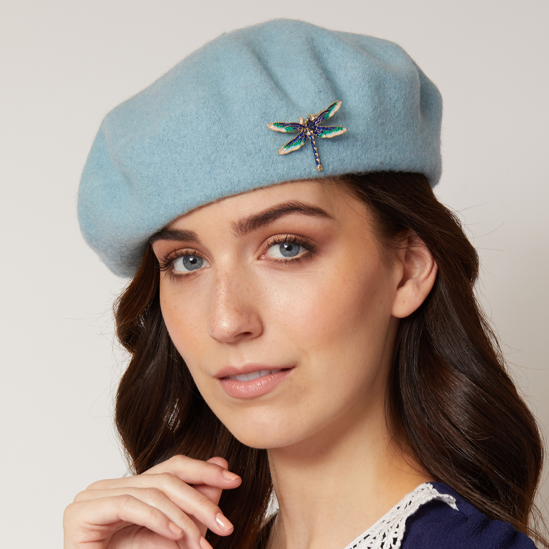 beret in light blue