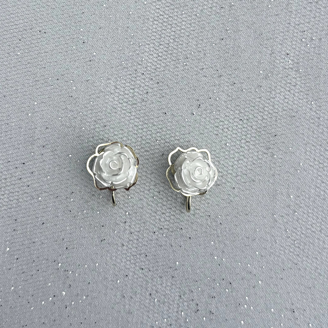 Ivory Clip On Earrings, Floral Front View, Flower Clip On Earrings For Non Pierced Ears, Ivory Statement Earrings, Vintage Inspired Floral Earrings, Elegant Clip On Earrings