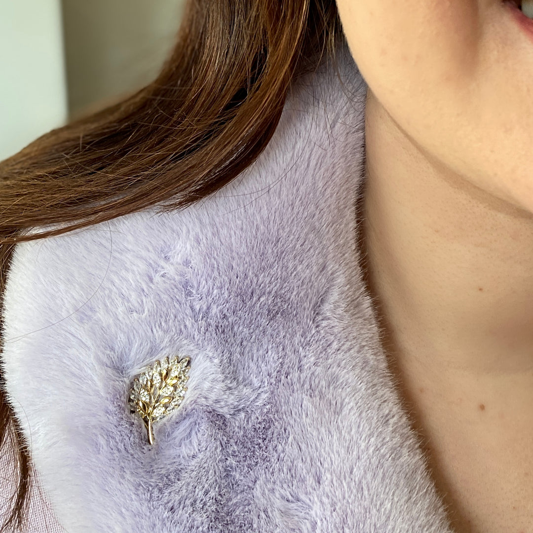 Small Brooch Leaf Pin Gold 