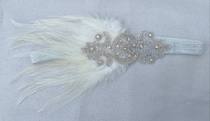 gatsby headpiece silver with white feathers elasticated