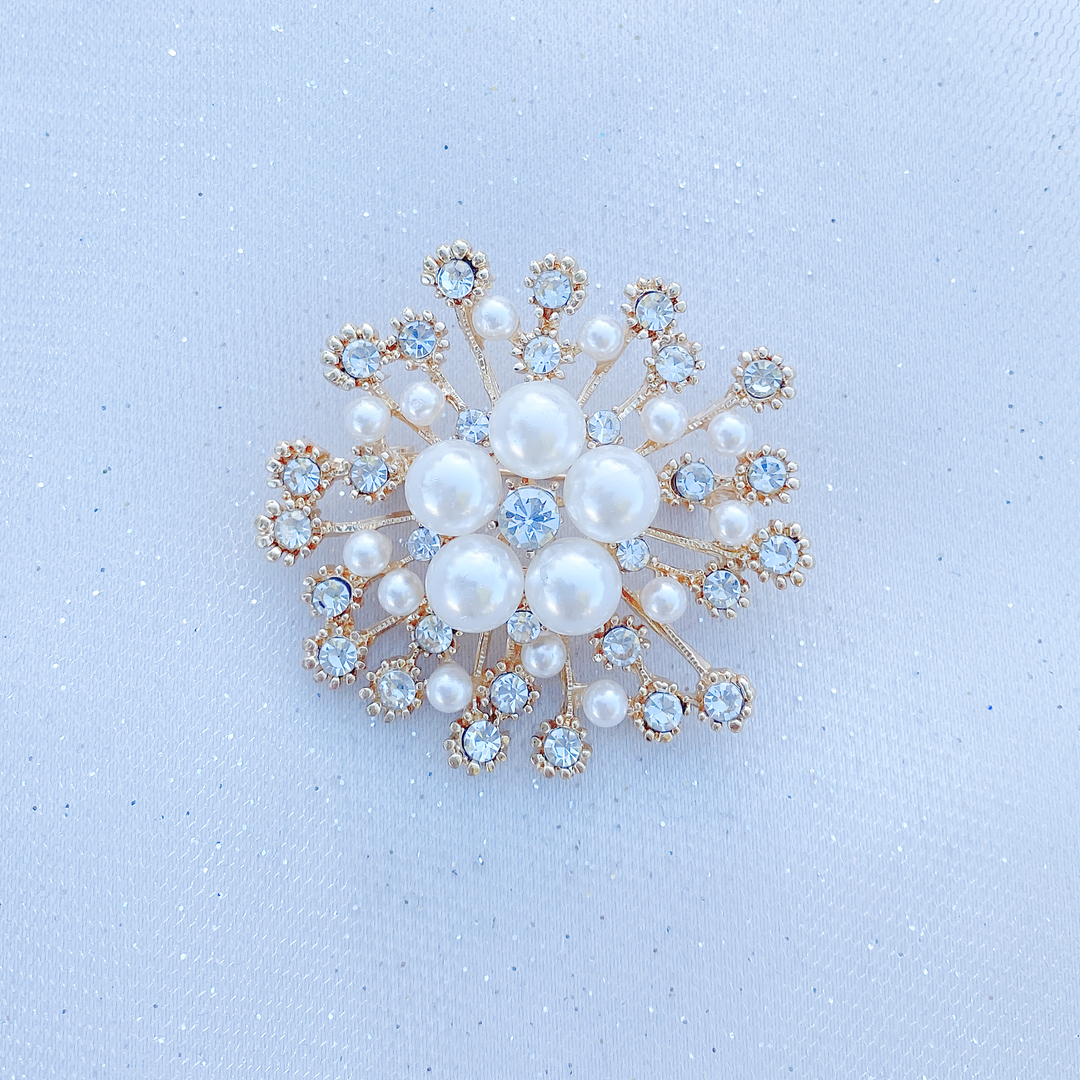 vintage brooch in pearl and crystal gold gift
