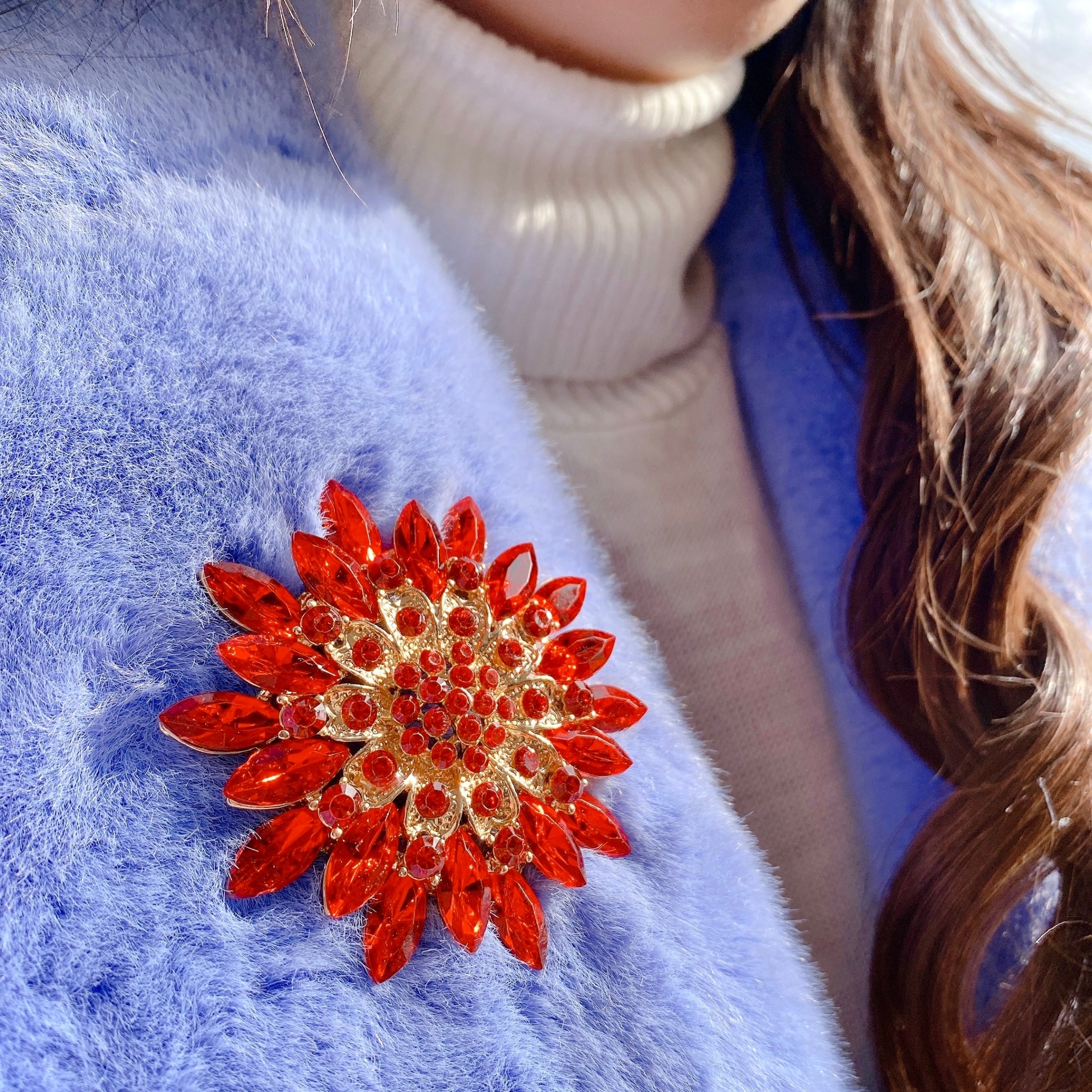 Vintage Brooch Large with Crystal – QueenMee Accessories